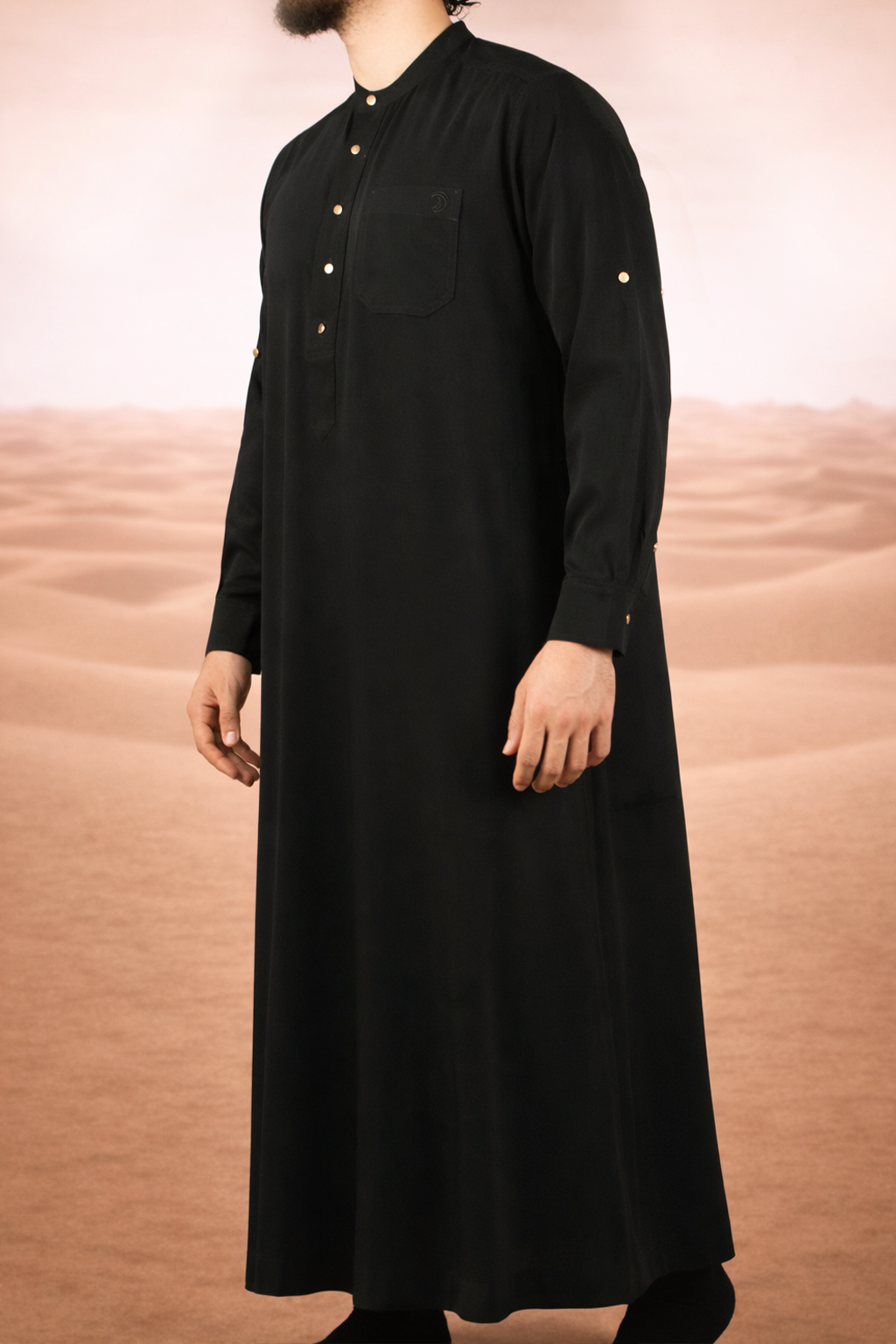 Zwarte heren qamis met minimalistisch ontwerp uit de Lateef-collectie