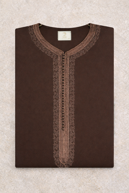 Traditionele Donkerbruine heren qamis uit de Shamaly Assembly-collectie