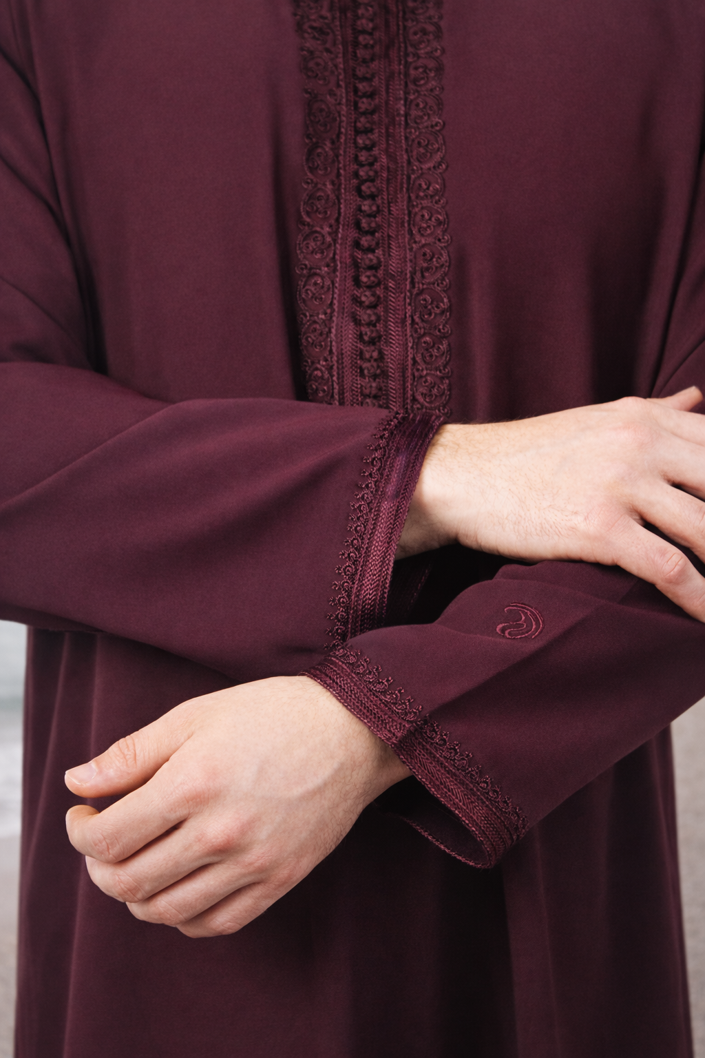 Traditionele Donkerrode heren qamis uit de Shamaly Assembly-collectie